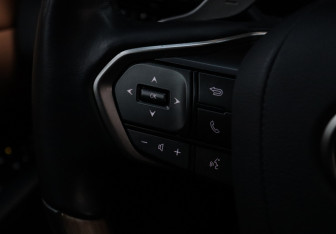 Подержанный автомобиль Lexus RX 2023 года (23 фото)