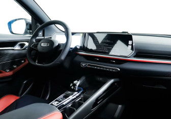 Подержанный автомобиль Geely Coolray 2023 года (8 фото)