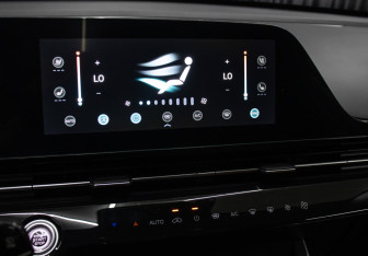 Подержанный автомобиль Omoda C5 2024 года (19 фото)