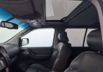 Подержанный автомобиль Nissan Pathfinder 2010 года (12 фото)