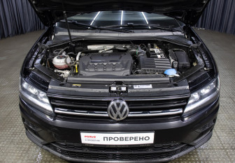 Подержанный автомобиль Volkswagen Tiguan 2018 года (9 фото)