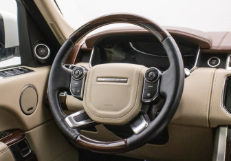 Подержанный автомобиль Land Rover Range Rover 2013 года (15 фото)