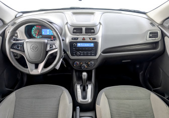 Подержанный автомобиль Ravon R4 2017 года (14 фото)