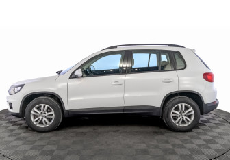 Подержанный автомобиль Volkswagen Tiguan 2014 года (8 фото)