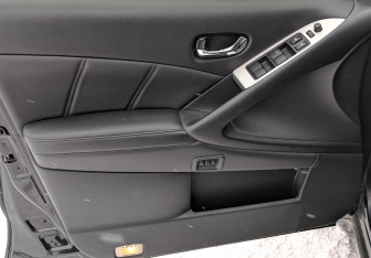 Подержанный автомобиль Nissan Murano Suv 2015 года (19 фото)