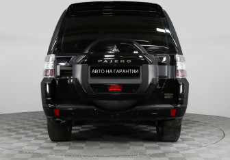 Подержанный автомобиль Mitsubishi Pajero 2019 года (4 фото)