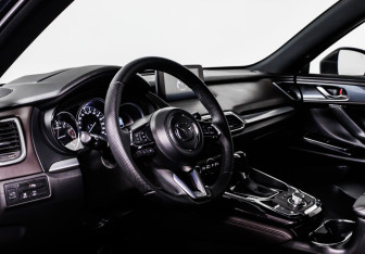 Подержанный автомобиль Mazda CX-9 2018 года (12 фото)