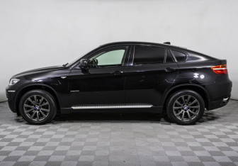 Подержанный автомобиль BMW X6 2012 года (8 фото)