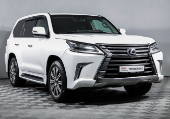 Подержанный автомобиль Lexus LX 2017 года (3 фото)