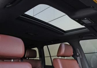 Подержанный автомобиль Toyota Land Cruiser Suv 2018 года (9 фото)