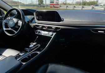Подержанный автомобиль Hyundai Sonata 2020 года (9 фото)
