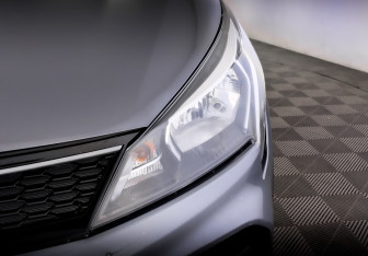 Подержанный автомобиль Kia Rio Hatchback 2021 года (17 фото)