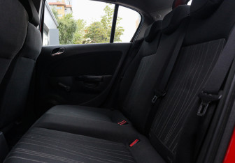 Подержанный автомобиль Opel Corsa 2008 года (8 фото)