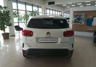 Подержанный автомобиль Citroen C5 Aircross 2019 года (6 фото)