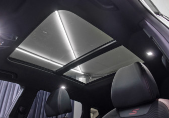 Подержанный автомобиль Geely Coolray 2023 года (18 фото)