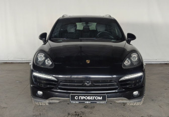 Подержанный автомобиль Porsche Cayenne 2010 года (2 фото)