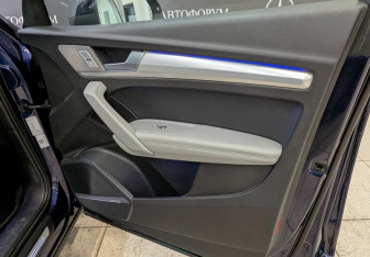 Подержанный автомобиль Audi Q5 2017 года (13 фото)