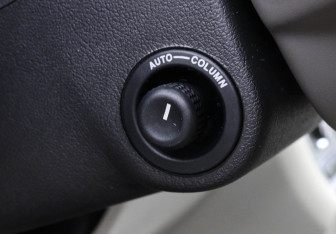 Подержанный автомобиль Jaguar XF Sedan 2012 года (14 фото)