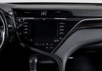 Подержанный автомобиль Toyota Camry Sedan 2019 года (13 фото)