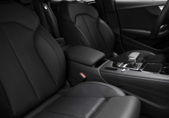 Подержанный автомобиль Audi A5 Liftback 2023 года (35 фото)