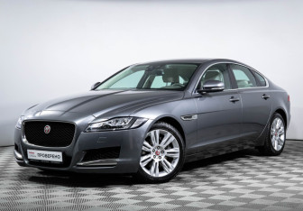 Подержанный автомобиль Jaguar XF Sedan 2017 года (1 фото)