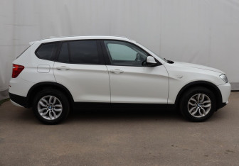Подержанный автомобиль BMW X3 2012 года (7 фото)