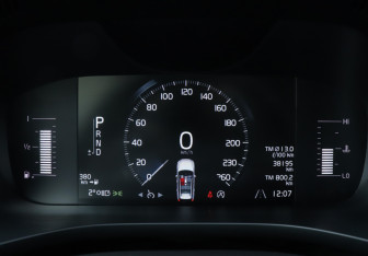 Подержанный автомобиль Volvo XC60 2019 года (11 фото)