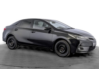 Подержанный автомобиль Toyota Corolla Sedan 2018 года (3 фото)