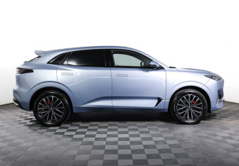 Подержанный автомобиль Changan UNI-K 2023 года (4 фото)