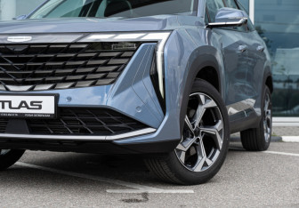 Новый Geely Atlas 2025 (11 фото)