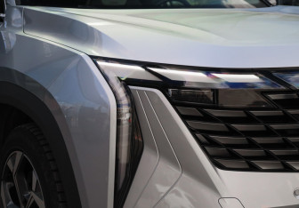 Подержанный автомобиль Geely Atlas 2024 года (31 фото)
