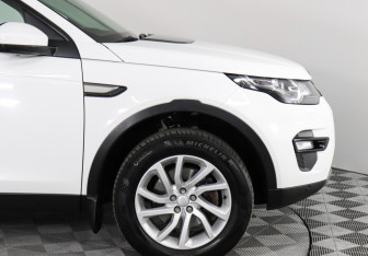 Подержанный автомобиль Land Rover Discovery Sport 2017 года (13 фото)