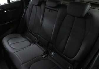 Подержанный автомобиль BMW X1 2019 года (18 фото)