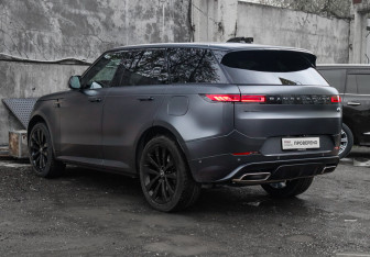 Подержанный автомобиль Land Rover Range Rover Sport 2022 года (6 фото)