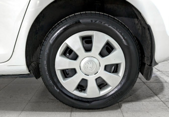 Подержанный автомобиль Skoda Rapid Liftback 2019 года (16 фото)