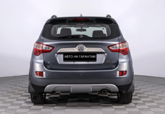 Подержанный автомобиль Changan CS35 2014 года (4 фото)