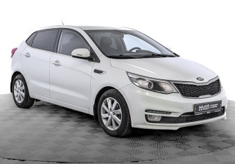 Подержанный автомобиль Kia Rio Hatchback 2015 года (3 фото)