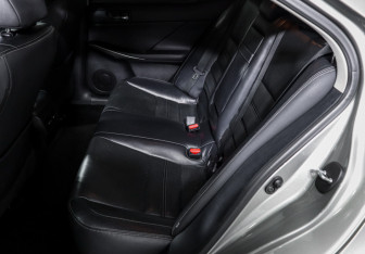 Подержанный автомобиль Lexus IS Sedan 2013 года (10 фото)