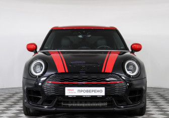 Подержанный автомобиль MINI Clubman Wagon 2022 года (2 фото)