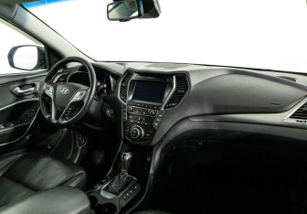 Подержанный автомобиль Hyundai Santa Fe 2018 года (5 фото)