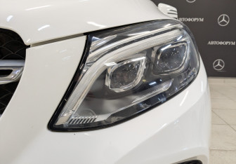 Подержанный автомобиль Mercedes-Benz GLE 2017 года (11 фото)