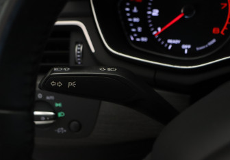 Подержанный автомобиль Audi A4 Sedan 2019 года (17 фото)