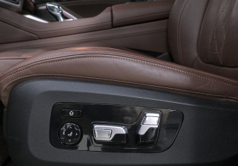 Подержанный автомобиль BMW X6 2020 года (17 фото)
