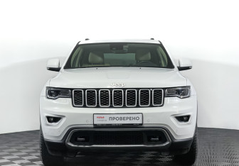 Подержанный автомобиль Jeep Grand Cherokee 2018 года (2 фото)