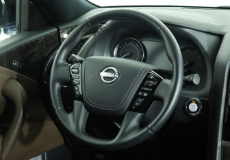 Подержанный автомобиль Nissan Armada 2023 года (15 фото)