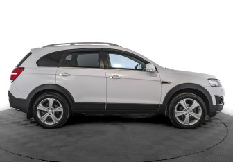 Подержанный автомобиль Chevrolet Captiva 2013 года (4 фото)