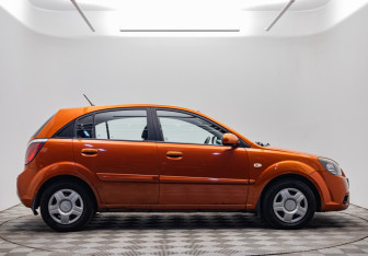 Подержанный автомобиль Kia Rio Hatchback 2010 года (4 фото)