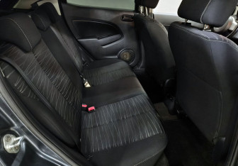 Подержанный автомобиль Mazda 2 Hatchback 2008 года (12 фото)