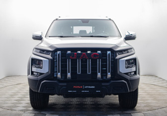 Подержанный автомобиль JAC T9 2025 года (6 фото)