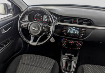 Подержанный автомобиль Kia Rio Hatchback 2020 года (26 фото)